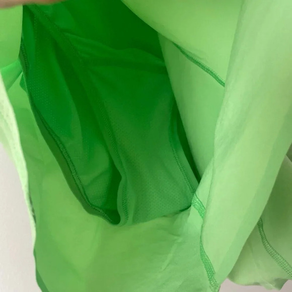 Lululemon Hotty Hot High-Rise Short 4" *Special Edition Scream Green Light Size - Picture 7 of 9